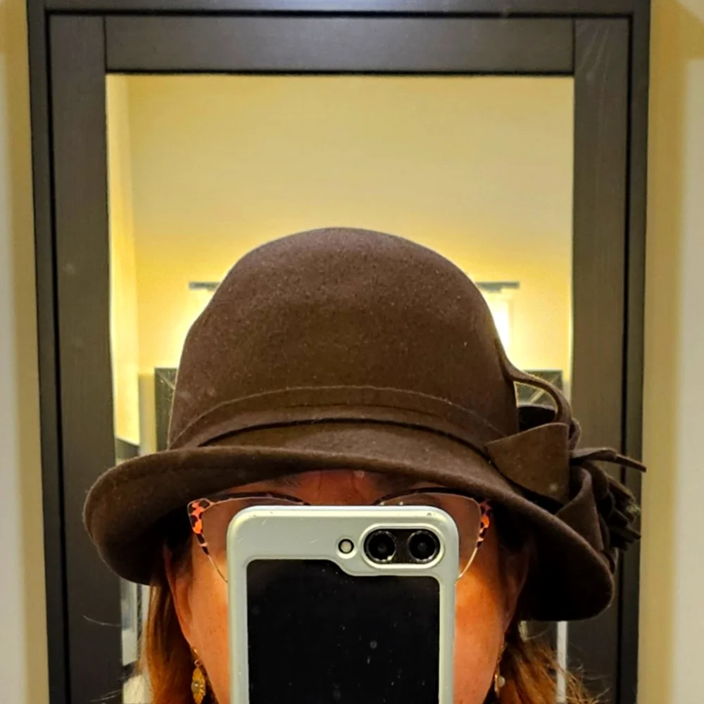 Hat - Picture 1 of 4
